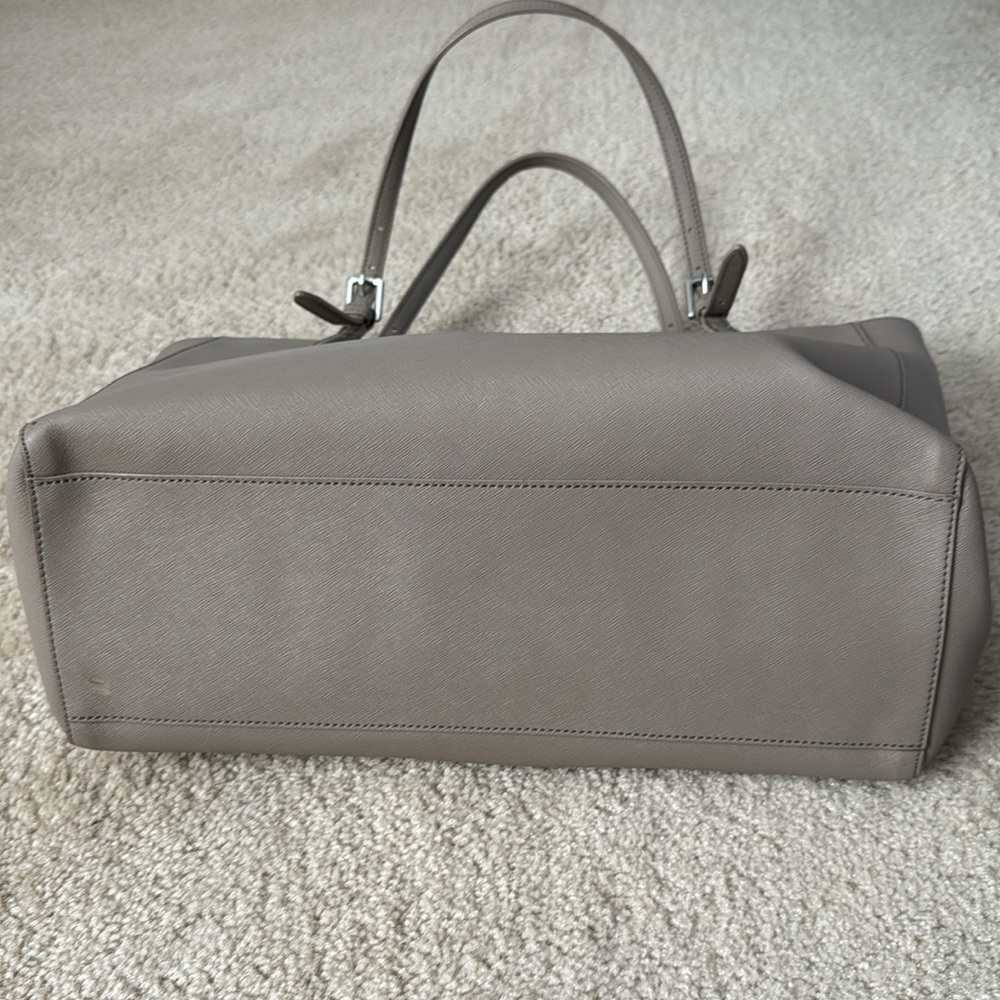Tory Burch York Tote - Picture 7 of 9